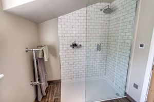 Photo 21- click for photo gallery